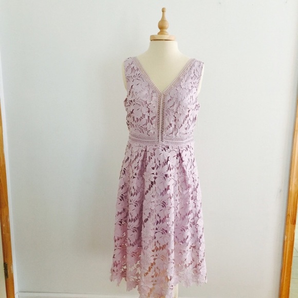 sellsar Dresses & Skirts - Floral lace midi dress size largeNWT